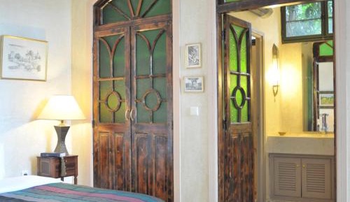 Suite 8