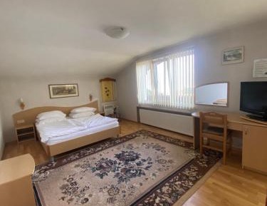 Deluxe Double Room with Shower