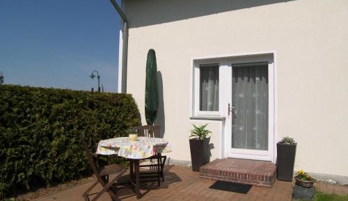 One-Bedroom Apartment with Terrace