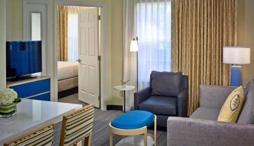 One-Bedroom King Suite