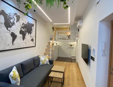 Deluxe Studio