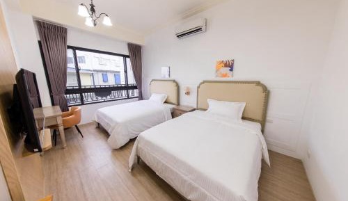 Classic Quadruple Room