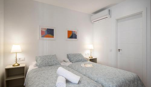 Twin Room with City View