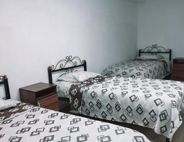 Basic Triple Room with Shared Bathroom