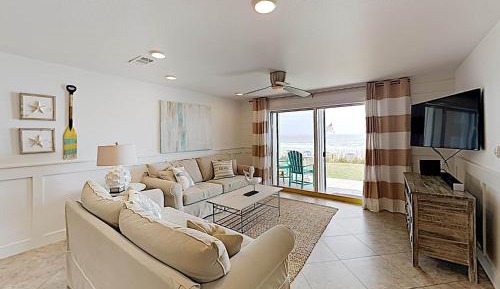 Three-Bedroom Apartment with Ocean View