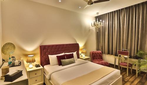Deluxe Room, INR 500 OFF on Airport Transfer and Spa Session