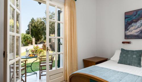  Studios with Poolview - Ground Floor