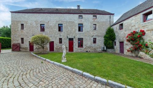 Nine-Bedroom Holiday Home