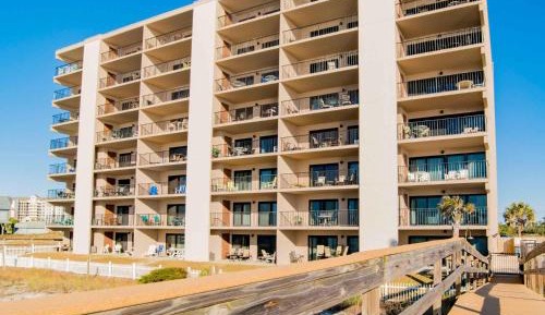 Three-Bedroom Apartment with Ocean View