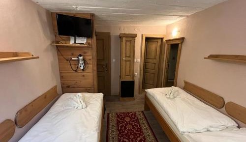 Economy Twin Room