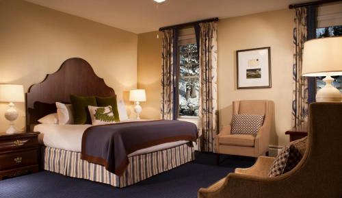 Deluxe Room - 1 King Bed