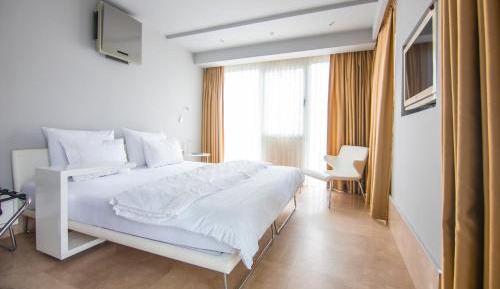 Standard Double Room with Garden View