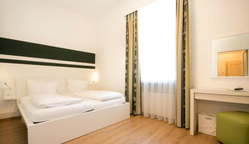 Comfort Triple Room with Shower