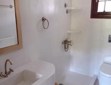 Deluxe Studio