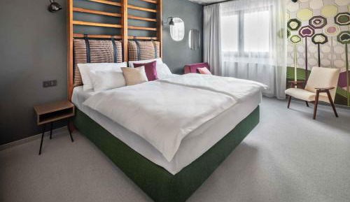 Deluxe Double Room with Extra Bed