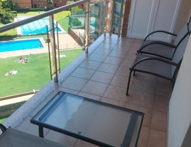Apartment with Pool View 