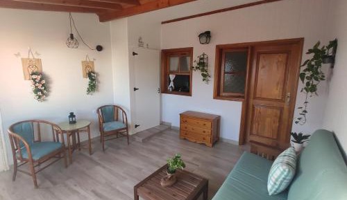 Two-Bedroom Deluxe Apartment with Balcony