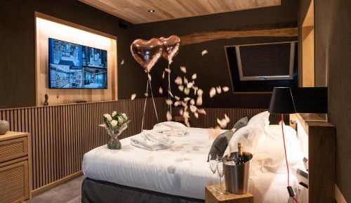 Deluxe King Suite
