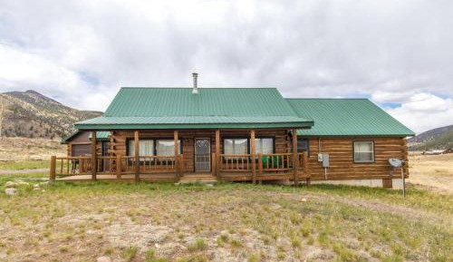 Five-Bedroom Holiday Home
