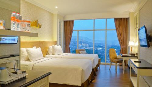 Deluxe Twin Room with Sea View