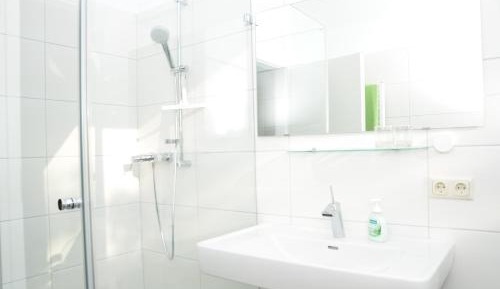 Double or Twin Room with Bathroom