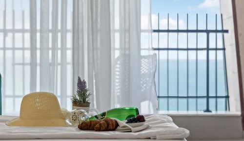Double Room with Balcony and Sea View