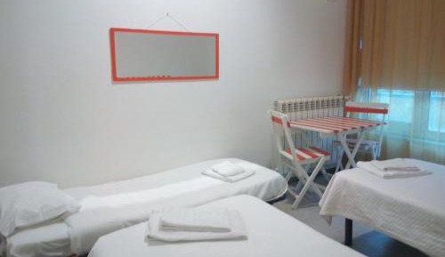 Twin Room with Private Bathroom