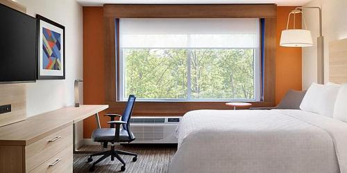 Standard King Room - Communications Accessible