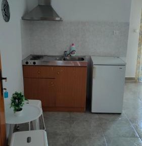 Studio (3 Adults)