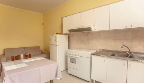 Superior One-Bedroom Apartment