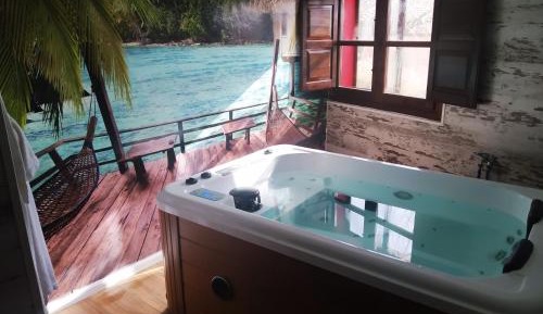 King Room with Spa Bath