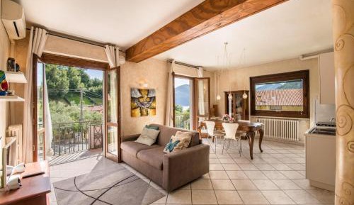 Superior One-Bedroom Apartment with Balcony