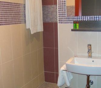 Studio (2 Adults)