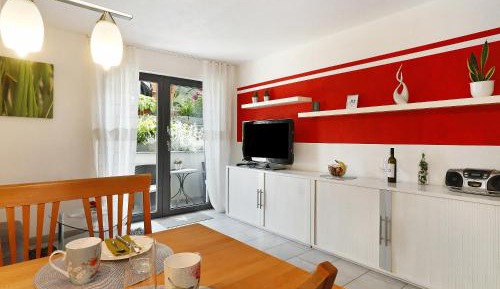 Superior One-Bedroom Apartment with Balcony