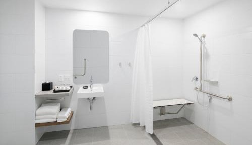 Standard King Room - Accessible