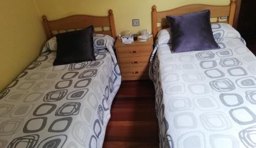 Twin Room with Shared Bathroom