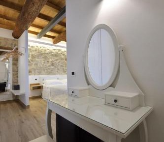 King Room with Balcony