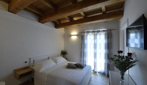 Queen Room with Balcony