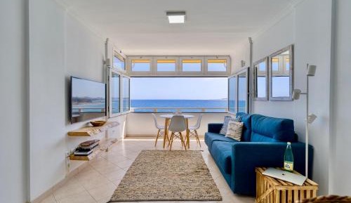 Studio Apartment with Sea View