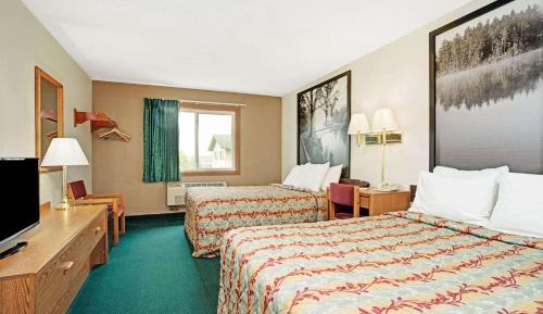 Deluxe Queen Room with Two Queen Beds - Non-Smoking