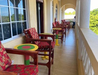 Queen Suite with Sea View