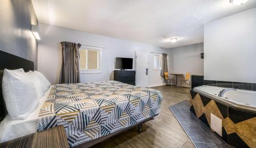 King Room - Non-Smoking