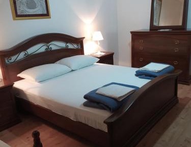 One-Bedroom Apartment with Sea View