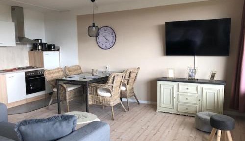 Superior One-Bedroom Apartment