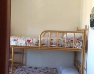 Apartment with Mountain View