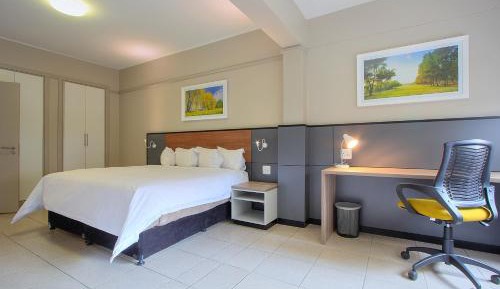 Deluxe King Room