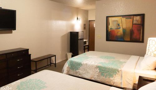 Deluxe Queen Room with Two Queen Beds