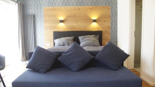 King Studio with Sofa Bed