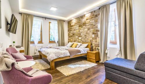 Deluxe Double Room with Forest View