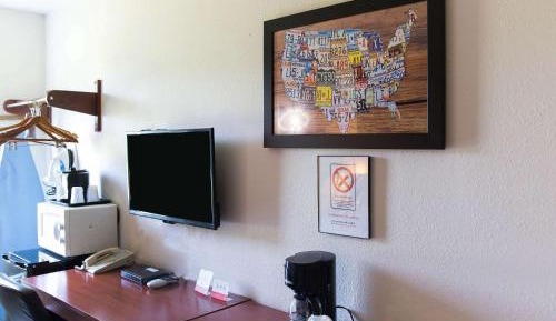 Queen Room - Accessible/Non Smoking